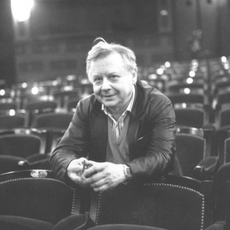 12 марта – день памяти основателя нашего театра, учителя, режиссера, артиста, Мастера, дорогого и любимого нами человека – Олега Павловича Табакова.